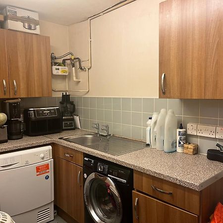 Queenomega'S Home Stay London Eksteriør bilde