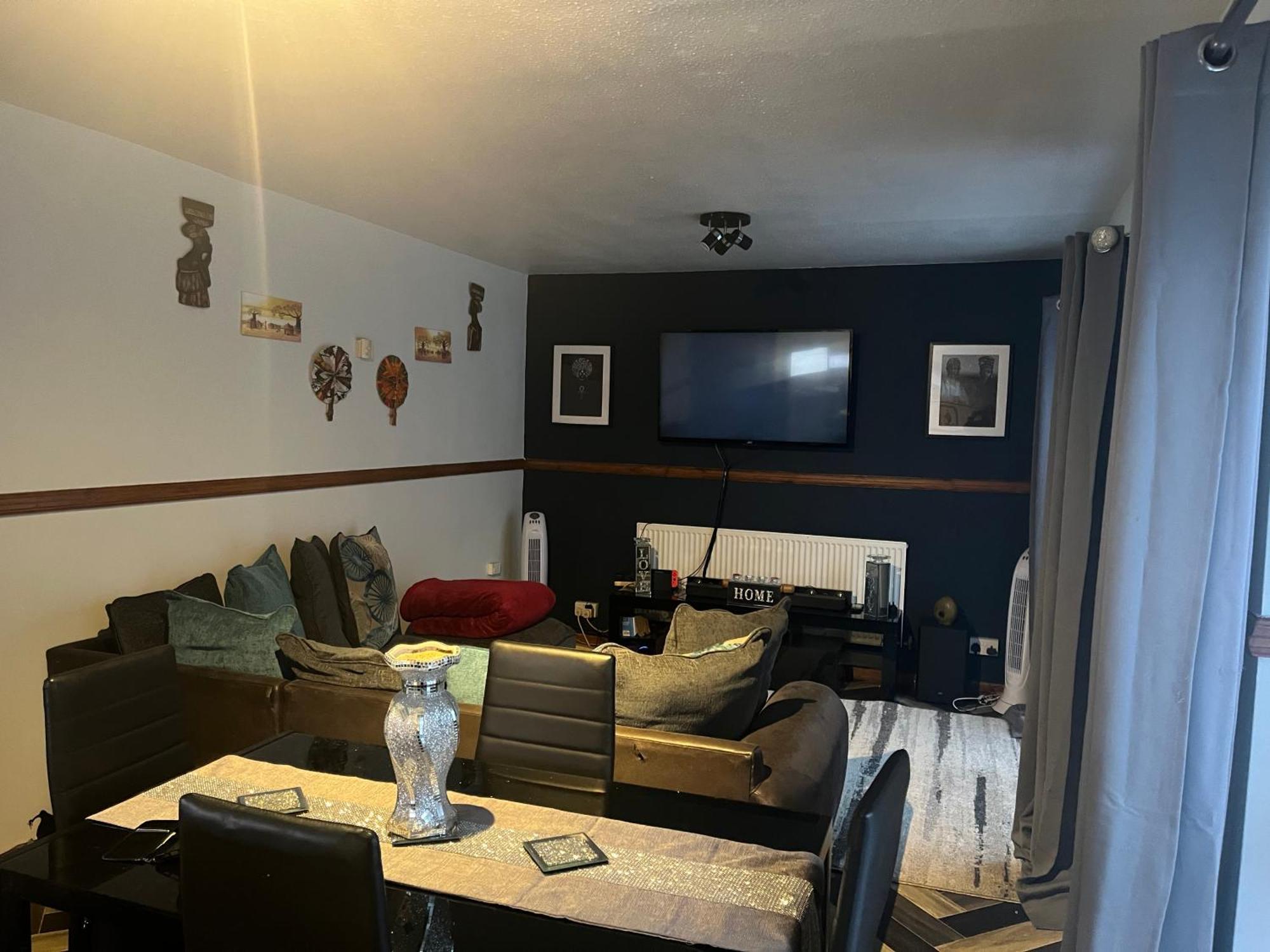 Queenomega'S Home Stay London Eksteriør bilde