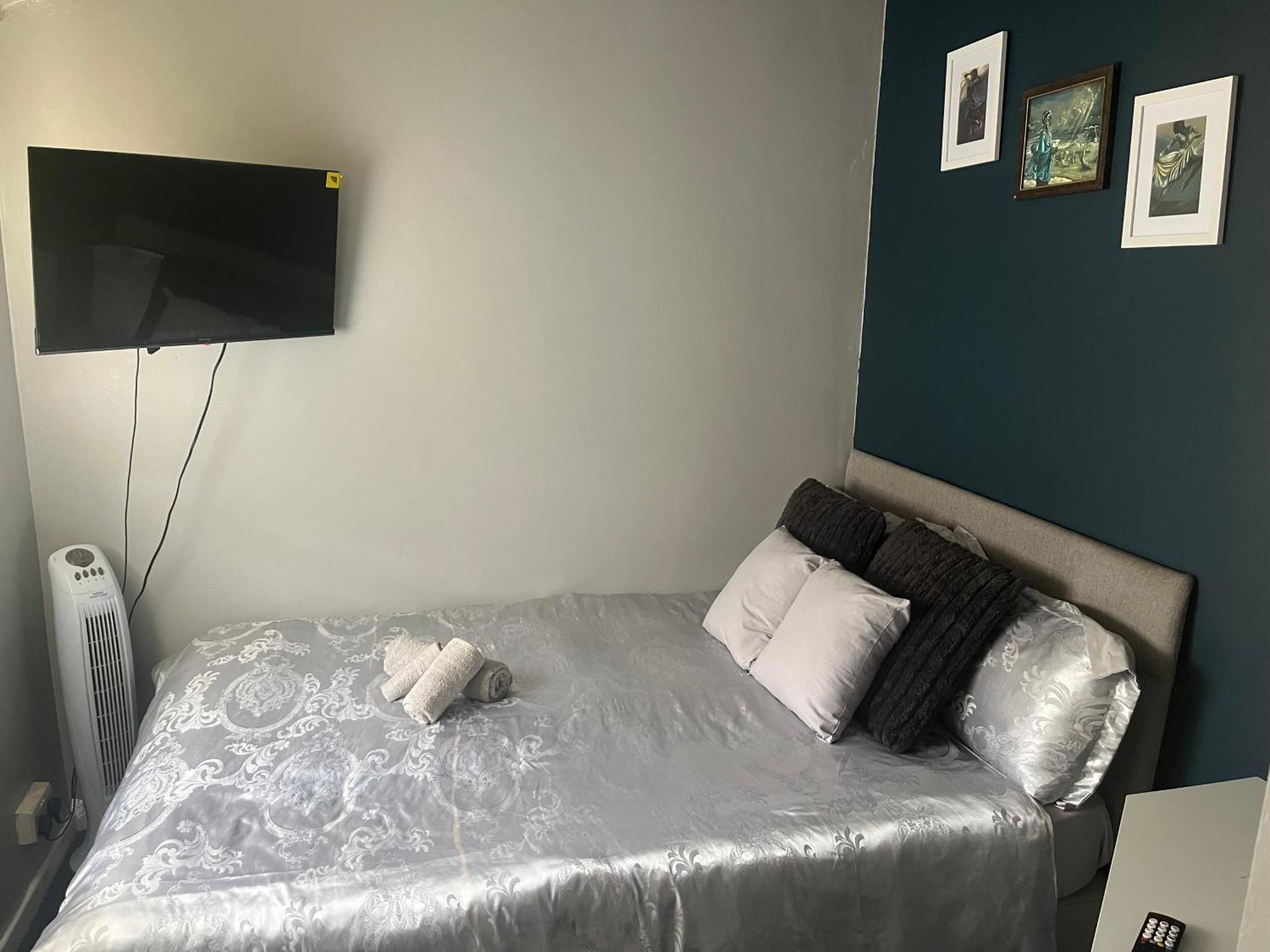 Queenomega'S Home Stay London Eksteriør bilde